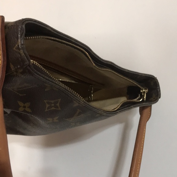 🔥DISCONTINUED🔥LARGE ZIPPER LOUIS VUITTON - Picture 7 of 16